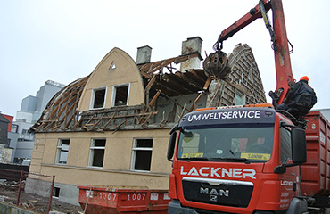 Abbrucharbeiten für den Zubau des Universitätsklinikum St. Pölten